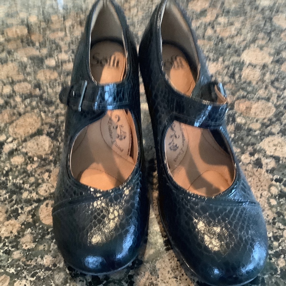 Sofft Black Snake Print OMAROSA Size 8.5 Shoes NWT/NWB